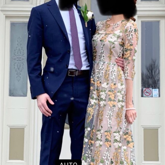Beautiful Floral Dress - Picture 2 of 3